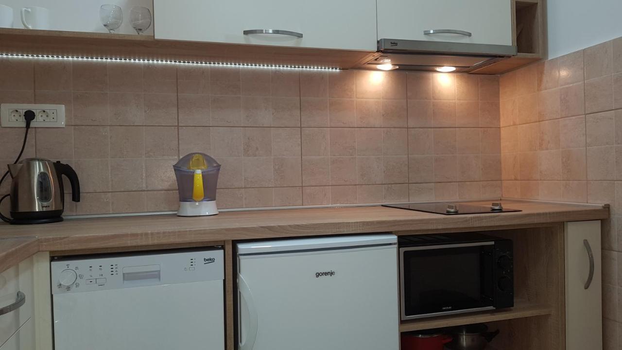 Apartments Nancy Котор Экстерьер фото
